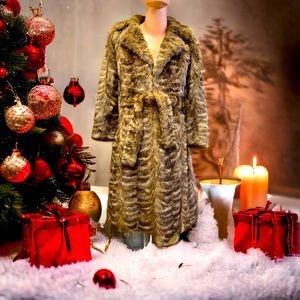 Bonwit Teller Full Length Mink Coat. Small-Medium